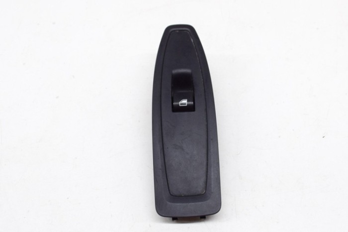 Buton geam ușă st&acirc;nga față BMW 4 Coupe F32, F82 2013 OEM: 9208107 13851414