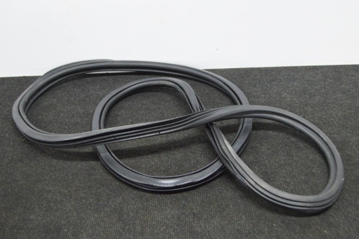 Garnitura ușă dreapta spate AUDI A6 4G2, C7, 4GC 2017 OEM: 4G5833721A | 11242816