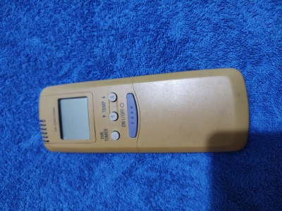 Telecomanda aer conditionat / telecomenzi aer conditionat ORIGINALE, SAMPO , stare foarte buna, perfect functionala !! foto