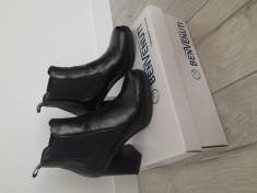 Botine Benvenutti, 36 foto