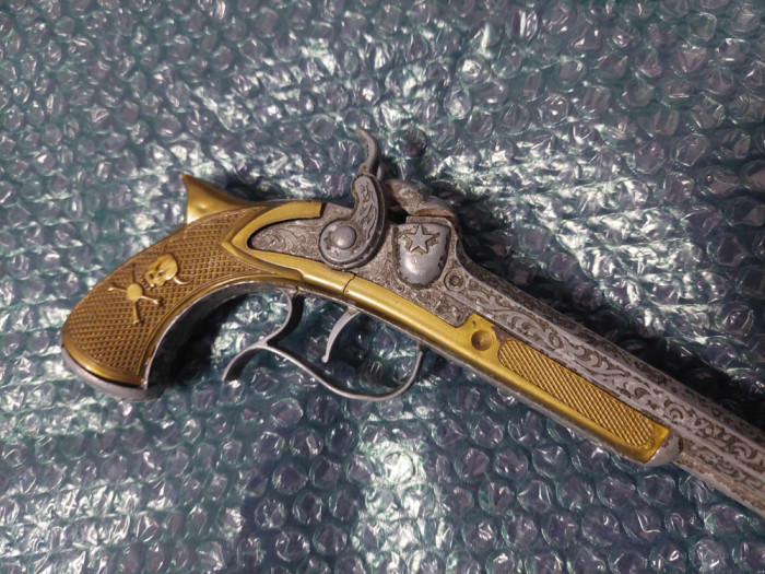 Pistol de epoca,pistol antic de panoplie Cocos/tevi duble/jucarie/pistol decorat