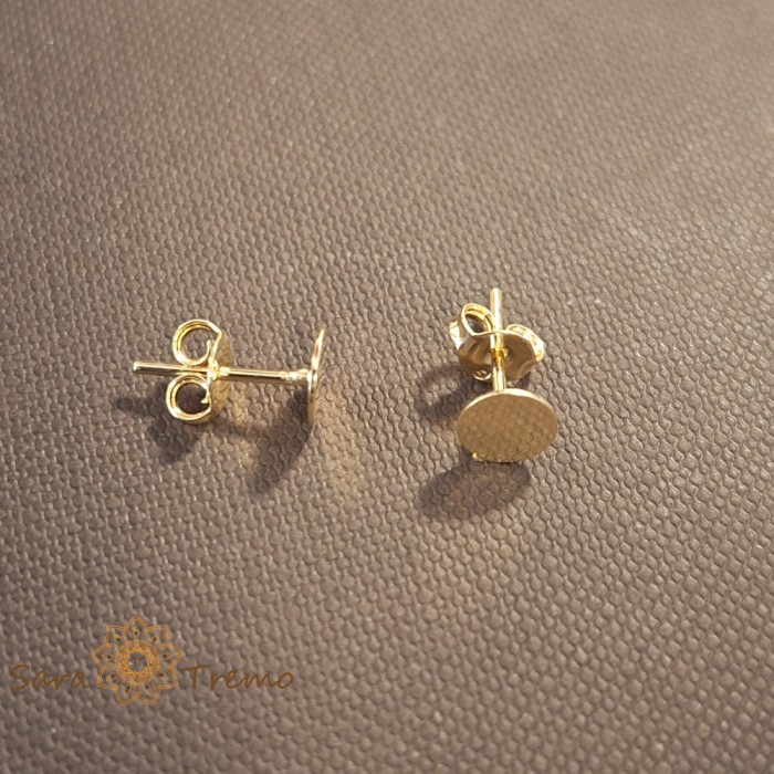 Cercei placati cu aur , model elegant cu banut pe ureche