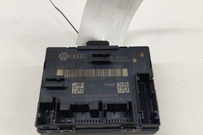 Modul de control ușă dreapta față AUDI Q5 8R 2012 OEM: 8K0959792P 22931660