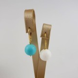 Cumpara ieftin Cercei Argint 925 Placat Aur cu Agat Alb &amp; Turcoaz Mirage, 3cm. Cutie Cadou. Bijuterii Made in Italy
