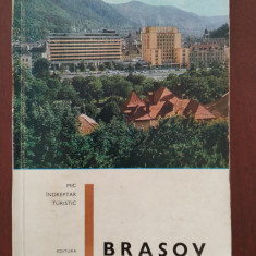 Brașov - mic îndreptar turistic - Mihai Murgu 1967 conține hartă