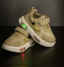 Adidasi cu luminite Super Cute - kaki (Marime Disponibila: Marimea 23)
