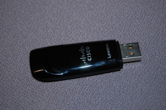 Adaptor wireless Linksys Cisco WUSB600N V2 wireless n USB NETWORK ADAPTER foto