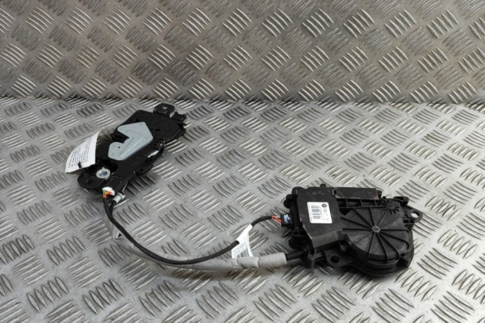 &Icirc;ncuietoare haion BMW X2 F39 2023 OEM: 7423848,7464411 30744020