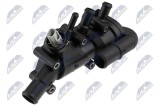 Termostat cu carcasa Ford Fiesta IV 1.6 2006-, V 1.3 2001-, Ka 1.3, 1.6 1996-; 1149617; NTY, aftermarket