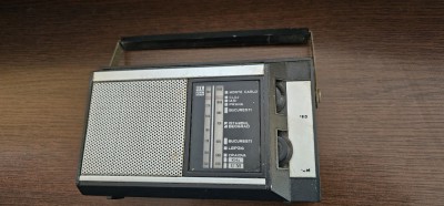 RADIO PESCARUS 6 TRANZISTOARE, NU FUNCTIONEAZA ! foto