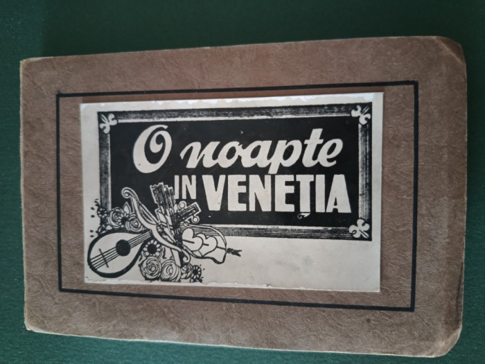 Bloc fotografii spectacolul muzical ,, O noapte la Venetia,, , Alb negru .Dimensiune aprox 18 cm x 12 cm