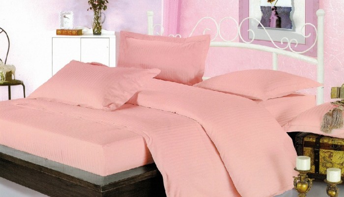 Lenjerie de pat matrimonial cu husa elastic pat si fata perna patrata, Elegance, damasc, dunga 1 cm 130 g/mp, Peach, bumbac 100%