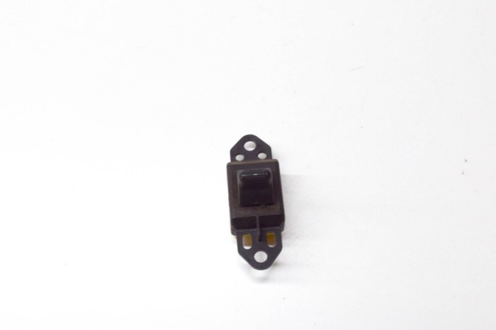 Buton geam ușă dreapta față CHRYSLER VOYAGER IV RG, RS 2003 OEM: 04685727AB 15047723