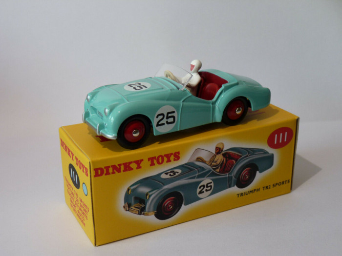 bnk jc Dinky DeA Mattel - Dy-111 TRIUMPH TR2 SPORTS - 1/43 - nou in cutie