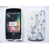 Husa Silicon Nokia Lumia 520 Flower Alb - Protectie Telefon Slim Usoara