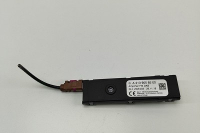 Amplificator de antena MERCEDES-BENZ E W213 2020 OEM: A2139056500 30640238 foto