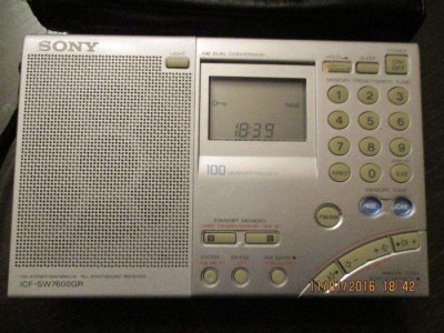 RADIO SONY ICF-SW7600GR , STARE FOARTE BUNA .FUNCTIONEAZA . foto