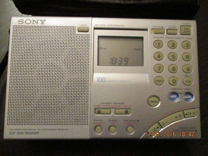 RADIO SONY ICF-SW7600GR , STARE FOARTE BUNA .FUNCTIONEAZA .