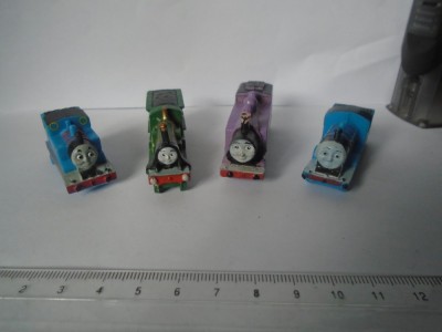 bnk jc Lot 4 figurine Thomas &amp;amp; Friends foto