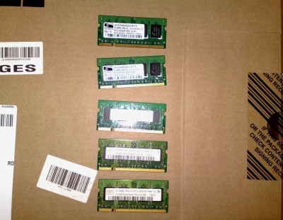 Lot 5 x memorii laptop ddr 2 de 512 m foto