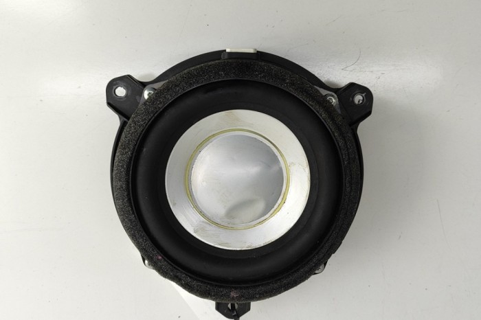 Difuzor ușă st&acirc;nga spate LEXUS RX _L1_ 2013 OEM: 86160-0WG20 29629087