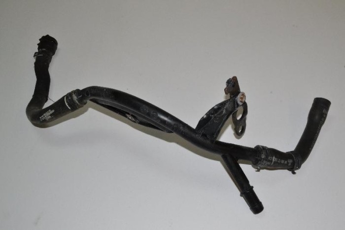 Furtun SKODA OCTAVIA II Combi 1Z5 2010 OEM: 1K0122051,1K0121063 2436447