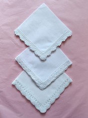 Lot de 3 batiste Vintage din bumbac cu margine crosetata manual
