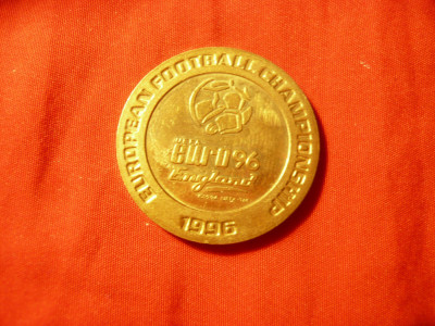 Medalie Campionat European Fotbal Euro 1996 , bronz aurit , d=3,2cm foto