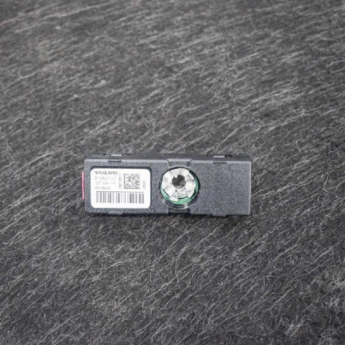 Amplificator de antena VOLVO V60 2014 OEM: 31282107 3576805