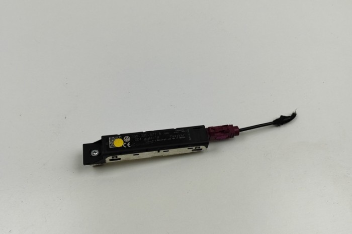 Amplificator de antena VW PASSAT Variant B8 3G5 2020 OEM: 3G9035577A | 30436305