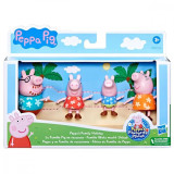 Set figurine Peppa Pig, Familia lui Peppa Pig in Vacanta, F8082