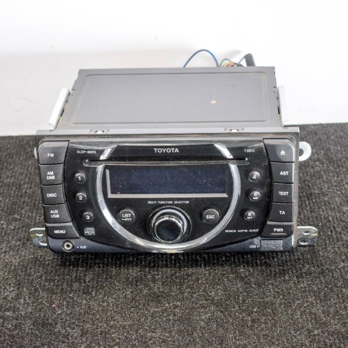 Unitate radio CD TOYOTA HILUX VII Pick-up _N1_, _N2_, _N3_ 2012 OEM: PZ496-00212-A0LGTM056949EW | 3797606