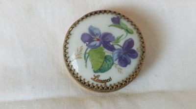 LIMOGES CUTIE PASTILE AROME CREMA unica 1900 FRANTA pictata MANUAL exceptionala foto