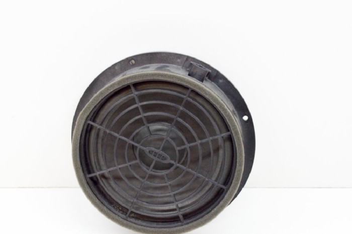 Difuzor ușă st&acirc;nga față AUDI Q5 8R 2014 OEM: 8R0035415A 11675587