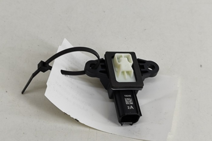 Senzor de impact st&acirc;nga față LAND ROVER RANGE ROVER SPORT II L494 2019 OEM: CK52-14C676-AA 25769785