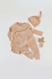 Cumpara ieftin Set 3 piese: body cu maneca lunga, pantaloni lungi si caciulita din bumbac organic si modal - Somon, BabyCosy (Marime: 12-18 Luni)