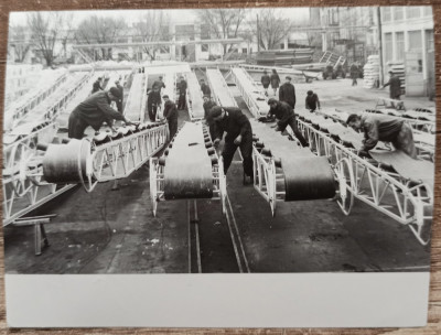 Uzina de utilaje transport, Satu Mare// fotografie de presa foto