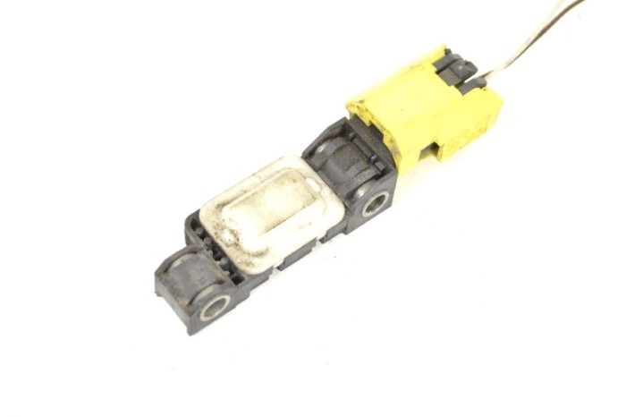 Senzor de impact dreapta față PORSCHE CAYENNE 9PA 2005 OEM: 7L0909606D 11619091