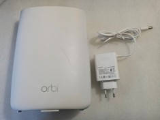 Router Netgear Orbi LBR20 4G LTE Advanced, WiFi Mesh AC2200, Slot SIM Nano