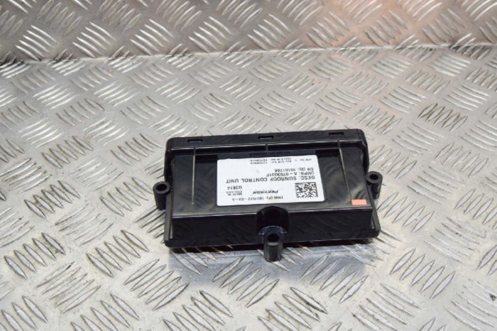 Modul de control trapa TESLA MODEL S 2014 OEM: 1007512-00-A,A-0753G01F,P0753B01B,P0753P03K,10101786 11609530