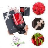 Buchet de Flori de Sapun Parfumate intr-o Cutie Decorativa (37 cm x 19 cm x 11, 5 cm) &ndash; Cadou Unic si Elegant pentru Femei, Cu 18 Flori de Sapun Reali
