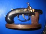 H333-Bricheta Pistolet veche stil Flinta haiduc haidpe stativ lemn stare generala buna nepusa in functiune in patina timpului. L: aprox. cca 20 cm.