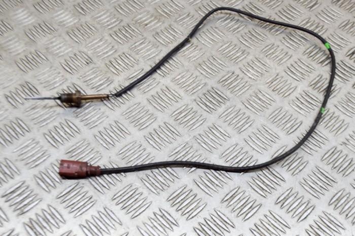 Senzor de temperatură SKODA OCTAVIA III 5E3 2016 OEM: 04L906088DB 13704025