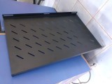Polita neagra fix pentru rack server 1U