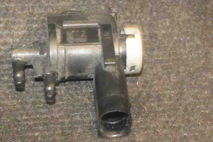 Supapa solenoid AUDI Q7 4L 2012 OEM: 1K0906283A 1629307