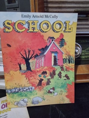 School - Emily Arnold McCully foto