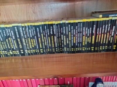 Colectia crime scene editura Flacara foto