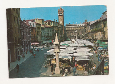 FA2 - Carte Postala - ITALIA - Verona, Piazza Erbe, circulata 1980 foto