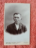 Fotografie tip CDV, barbat in varsta, cu mustata, inceput de secol XX