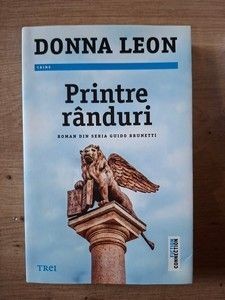Printre randuri- Donna Leon foto